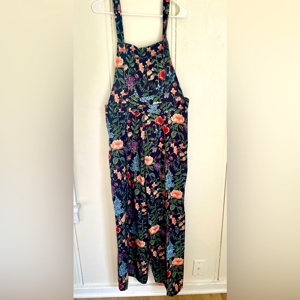Floral Corduroy Overalls! Size XL